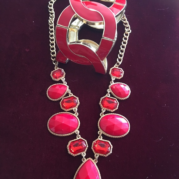 ALL IN REDS - Picture 4 of 8